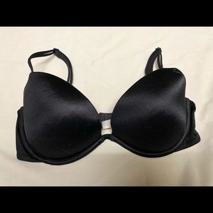 Black push-up bra
